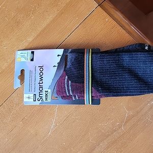 Smartwool large unisex charcoal and red hiking socks